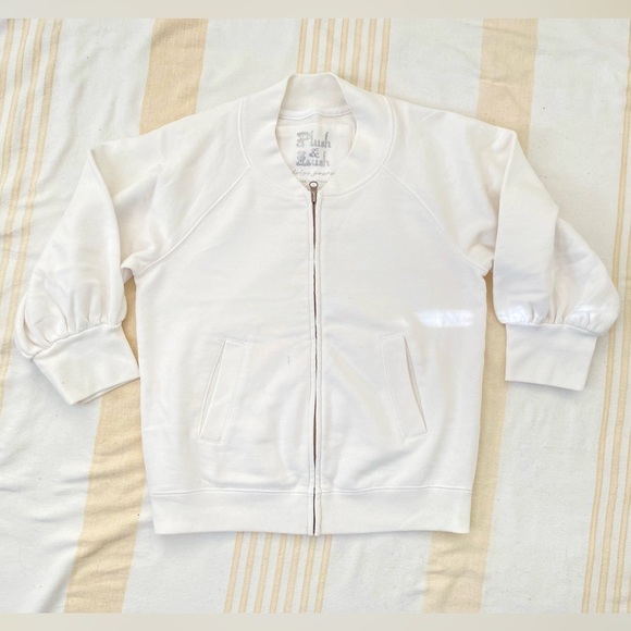 Victoria’s Secret (Plush & Lush) Fleece Bomber Mid Puffer Sleeve *Note on spot - Picture 2 of 16